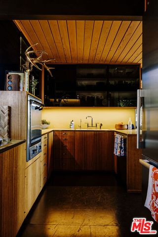 3319 Tareco Drive, Los Angeles, CA 90068