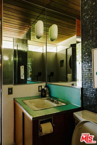 3319 Tareco Drive, Los Angeles, CA 90068