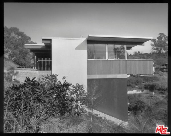 3319 Tareco Drive, Los Angeles, CA 90068