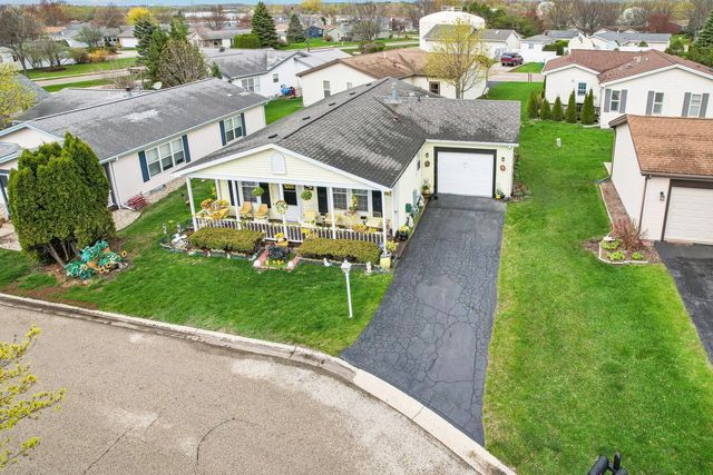 4 Furlong Court, Grayslake, IL 60030