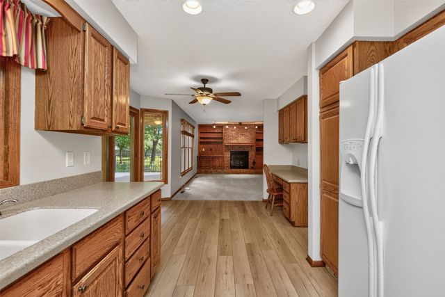 5849 Brentwood Circle, Johnston, IA 50131