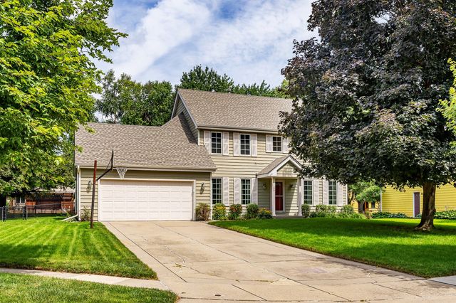 5849 Brentwood Circle, Johnston, IA 50131