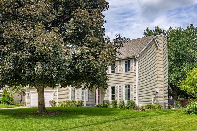 5849 Brentwood Circle, Johnston, IA 50131