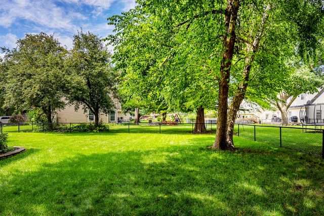 5849 Brentwood Circle, Johnston, IA 50131