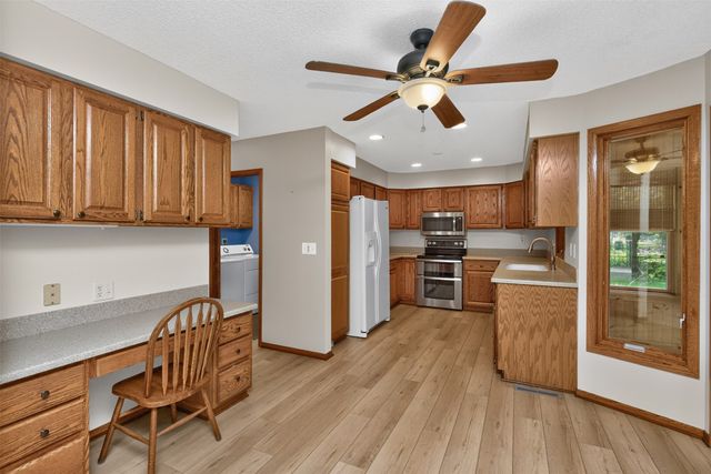 5849 Brentwood Circle, Johnston, IA 50131
