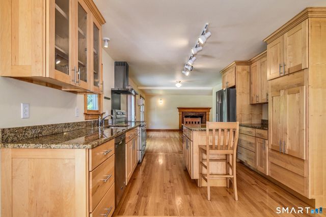10 Fernwood Road, Westport, CT 06880