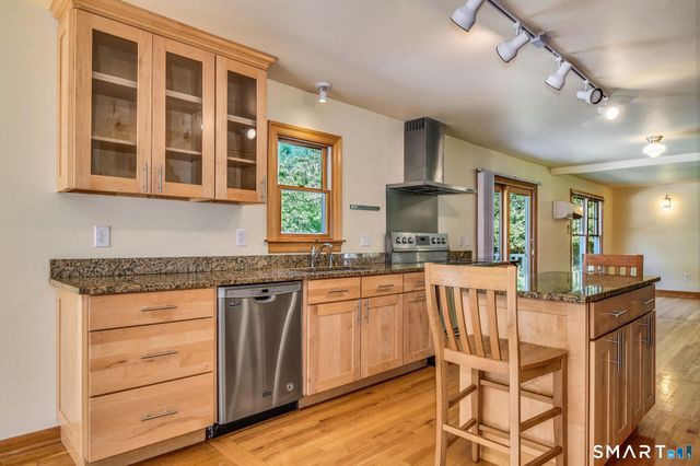 10 Fernwood Road, Westport, CT 06880