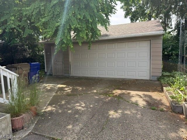 2486 8th Street, Cuyahoga Falls, OH 44221
