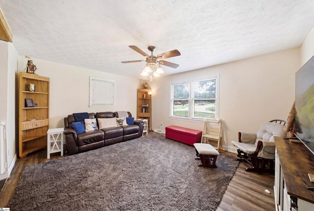 116 Winston Way, Easley, SC 29640