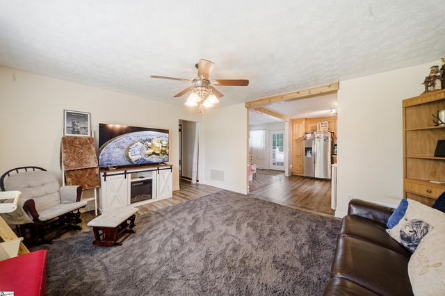 116 Winston Way, Easley, SC 29640