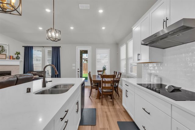 2105 Chapman Lane, Little Elm, TX 75068