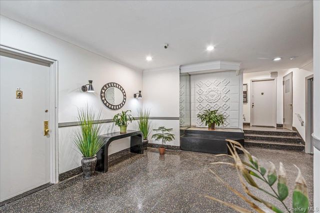 50-21 39th Place 4H, Sunnyside, NY 11104