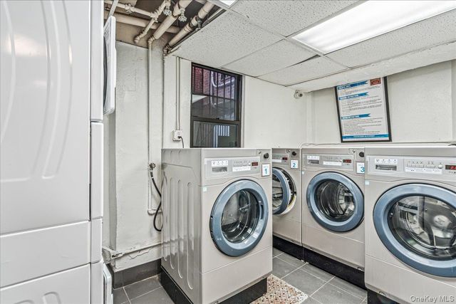 50-21 39th Place 4H, Sunnyside, NY 11104