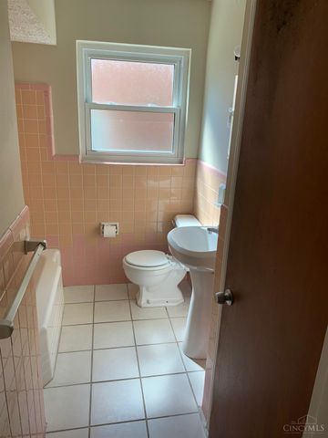 3608 Robb Avenue, Cheviot, OH 45211