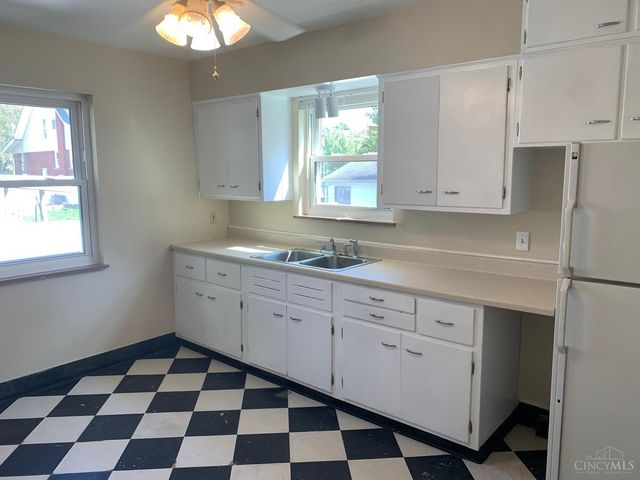 3608 Robb Avenue, Cheviot, OH 45211