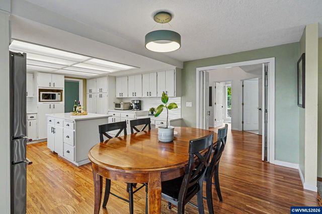 1939 Brightwood Ct S, Salem, OR 97302