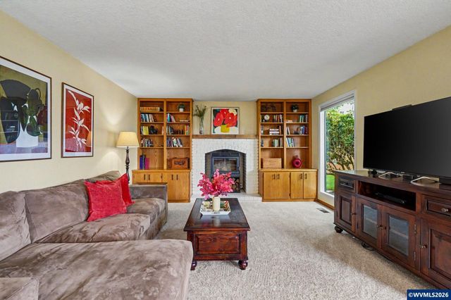 1939 Brightwood Ct S, Salem, OR 97302