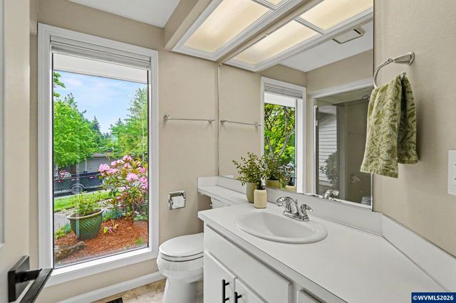 1939 Brightwood Ct S, Salem, OR 97302