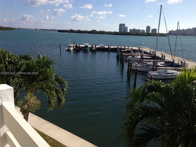2700 NE 135th St 30, North Miami, FL 33181