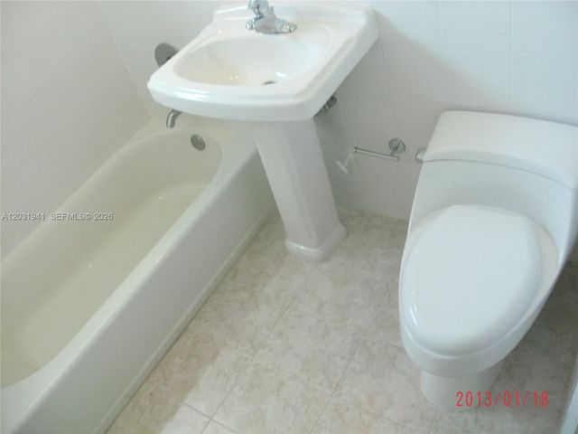 2700 NE 135th St 30, North Miami, FL 33181