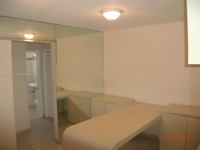 2700 NE 135th St 30, North Miami, FL 33181