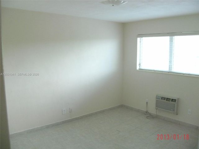 2700 NE 135th St 30, North Miami, FL 33181