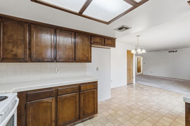 1345 Robinson Avenue, Clovis, CA 93612