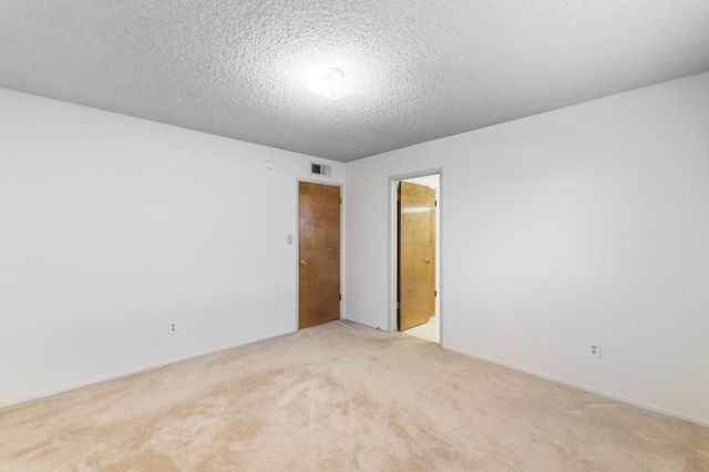 1345 Robinson Avenue, Clovis, CA 93612