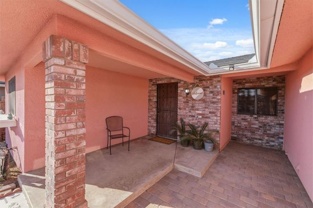 1345 Robinson Avenue, Clovis, CA 93612