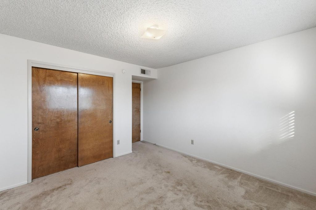 Image 19 of property listing at 1345 Robinson Avenue, Clovis, CA 93612