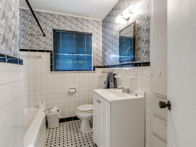 3016 NW 70th Street, Oklahoma City, OK 73116