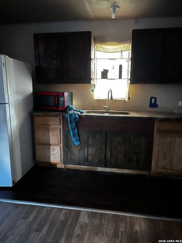 2764 Chloe Dr, Converse, TX 78109