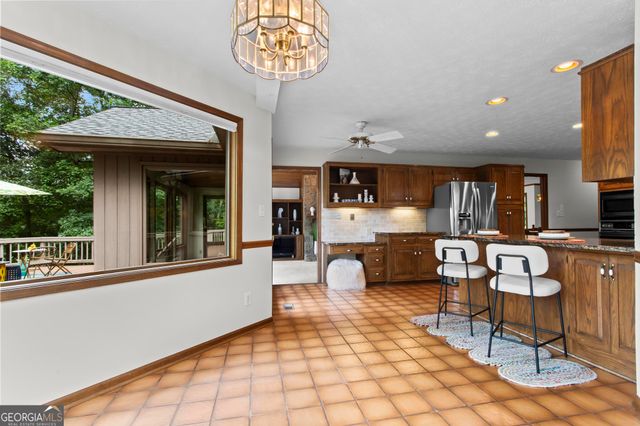 4309 Highland View NE, Roswell, GA 30075