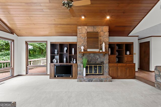 4309 Highland View NE, Roswell, GA 30075
