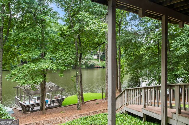 4309 Highland View NE, Roswell, GA 30075