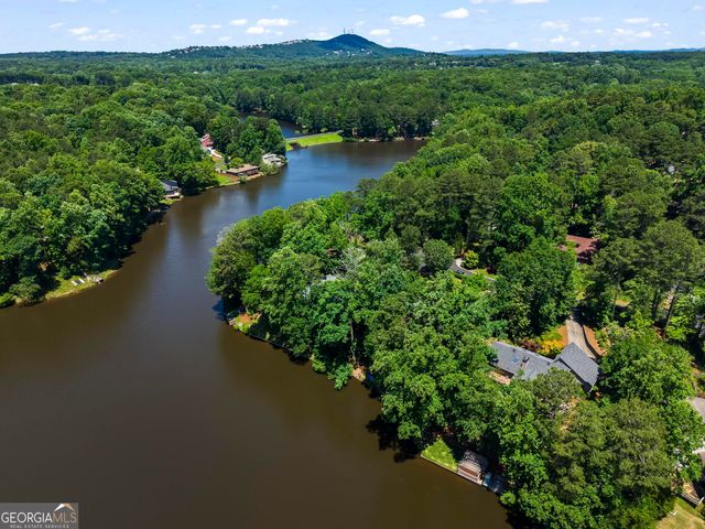 4309 Highland View NE, Roswell, GA 30075