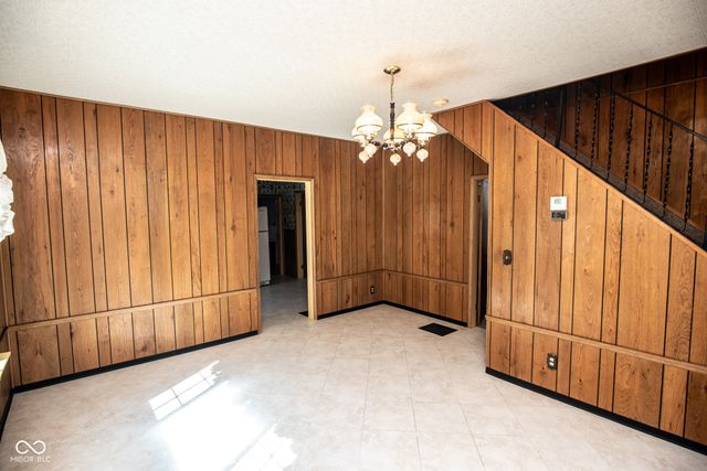 527 N Arthur Street, Rushville, IN 46173