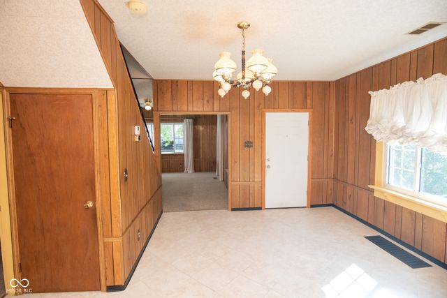 527 N Arthur Street, Rushville, IN 46173