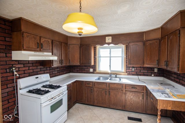 527 N Arthur Street, Rushville, IN 46173