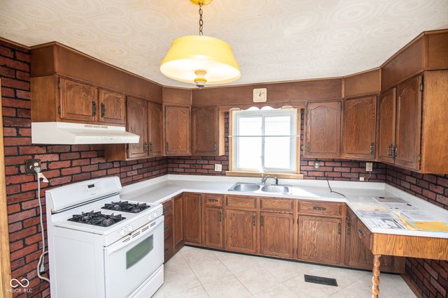 527 N Arthur Street, Rushville, IN 46173