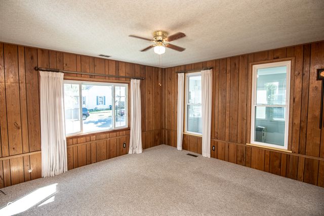 527 N Arthur Street, Rushville, IN 46173