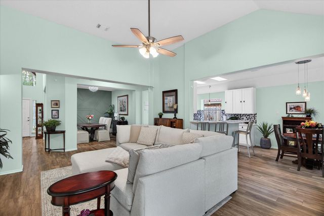 2414 Mills Creek Drive, Kingwood, TX 77339