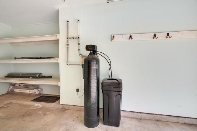 2414 Mills Creek Drive, Kingwood, TX 77339