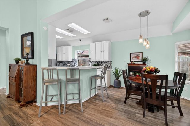 2414 Mills Creek Drive, Kingwood, TX 77339