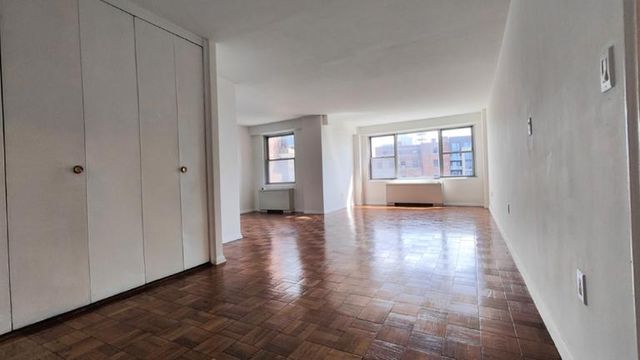 7020 108th St Apt 9O, New York City, NY 11375