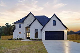 1120 Mary Diane Mccall, Lake Charles, LA 70605