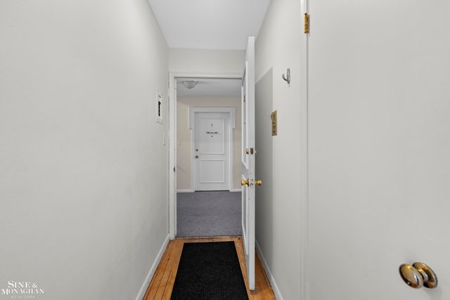 17590 Mack Avenue 8, Grosse Pointe, MI 48230