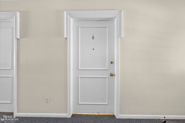 17590 Mack Avenue 8, Grosse Pointe, MI 48230