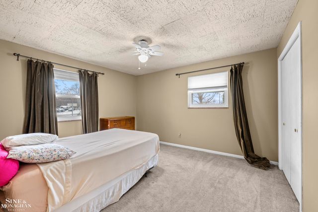 17590 Mack Avenue 8, Grosse Pointe, MI 48230