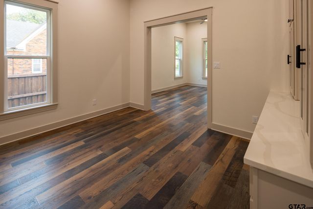 301 E Henderson, Overton, TX 75684